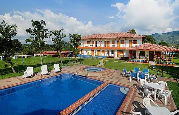 Finca Hotel La Rivera