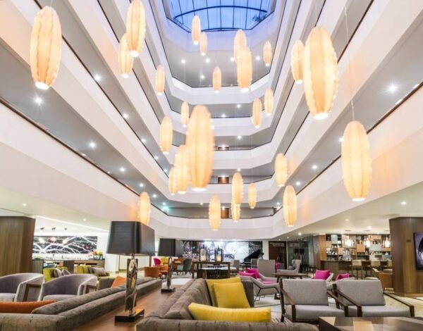 Lugares para eventos Categoria anuncio Cosmos 100